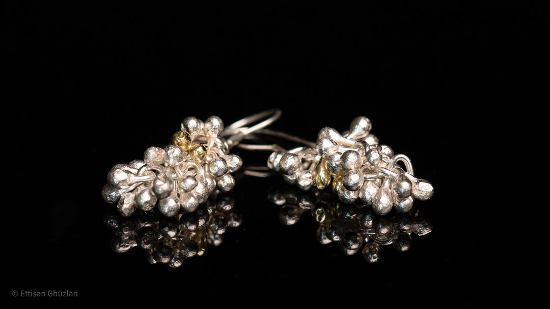 Onqoode | عنقود Earrings