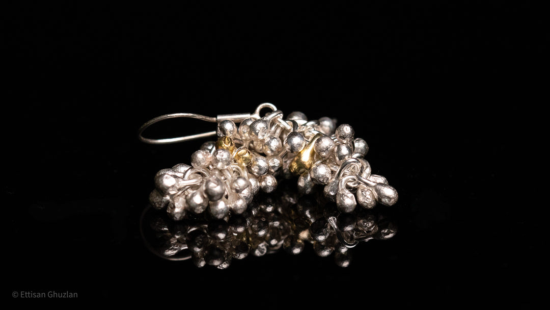 Onqoode | عنقود Earrings