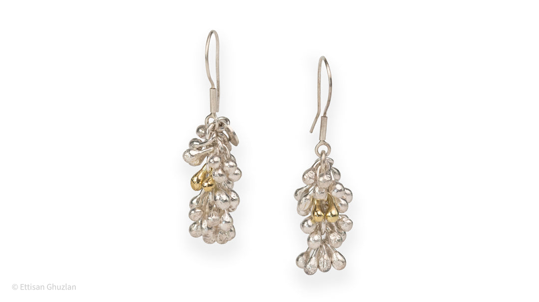 Onqoode | عنقود Earrings